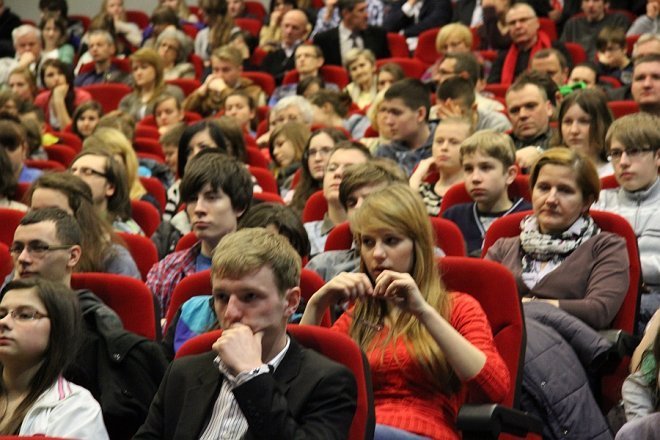 Tłumy Ostrołęczan na koncercie Andrzeja Kołakowskiego w OCK [1 III 2013] - zdjęcie #19 - eOstroleka.pl