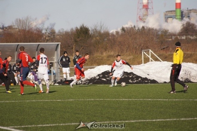 Mecz sparingowy: Narew Ostrołęka - Polonia Warszawa [2.03.2013] - zdjęcie #21 - eOstroleka.pl