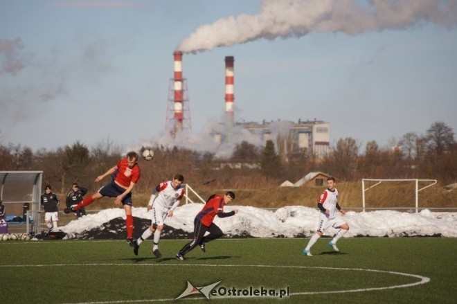Mecz sparingowy: Narew Ostrołęka - Polonia Warszawa [2.03.2013] - zdjęcie #16 - eOstroleka.pl