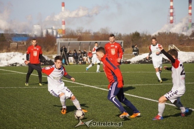 Mecz sparingowy: Narew Ostrołęka - Polonia Warszawa [2.03.2013] - zdjęcie #5 - eOstroleka.pl