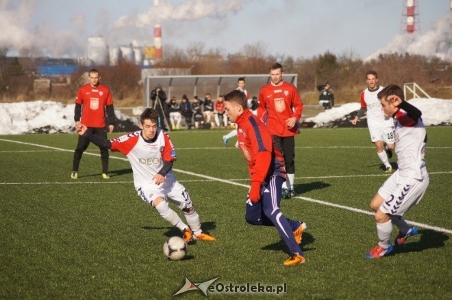 Mecz sparingowy: Narew Ostrołęka - Polonia Warszawa [2.03.2013] - zdjęcie #4 - eOstroleka.pl