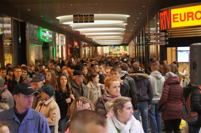 Otwarcie galerii Veneda w Łomży [07.03.2013] - zdjęcie #10 - eOstroleka.pl
