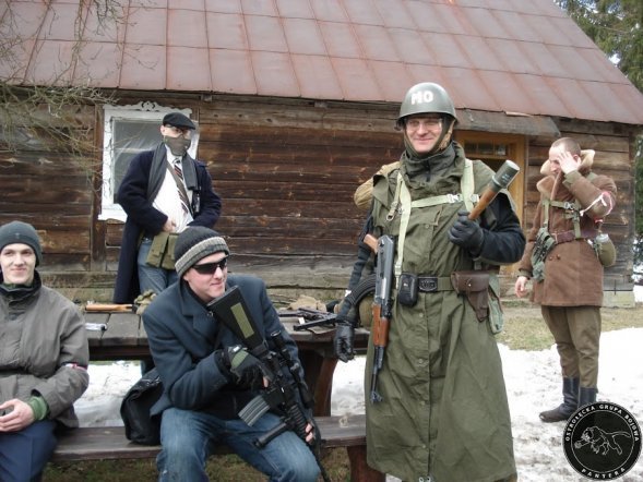 Obława w Piaseczni [6.03.2013] - zdjęcie #1 - eOstroleka.pl