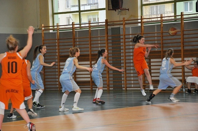 Tęcza Ostrołęka - MUKS Płock (08.03.2013) - zdjęcie #21 - eOstroleka.pl