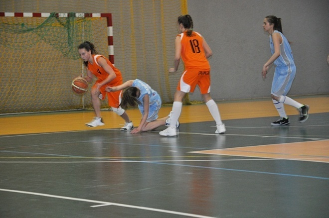 Tęcza Ostrołęka - MUKS Płock (08.03.2013) - zdjęcie #18 - eOstroleka.pl