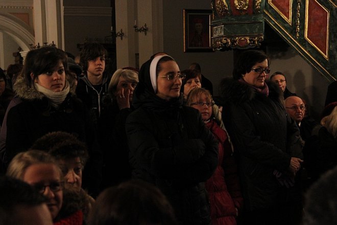 Niesamowite Misterium Męki Pańskiej w Farze [11 III 2013] - zdjęcie #28 - eOstroleka.pl