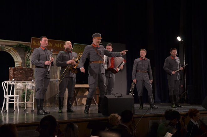 Koncert Z Mundurem z humorem w Ostrołęckim Centrum Kultury [10 III 2013] - zdjęcie #3 - eOstroleka.pl