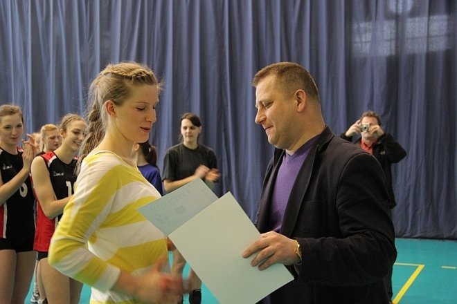 Mistrzostwa Szkół Średnich w Siatkę [11 III 2013] - zdjęcie #5 - eOstroleka.pl