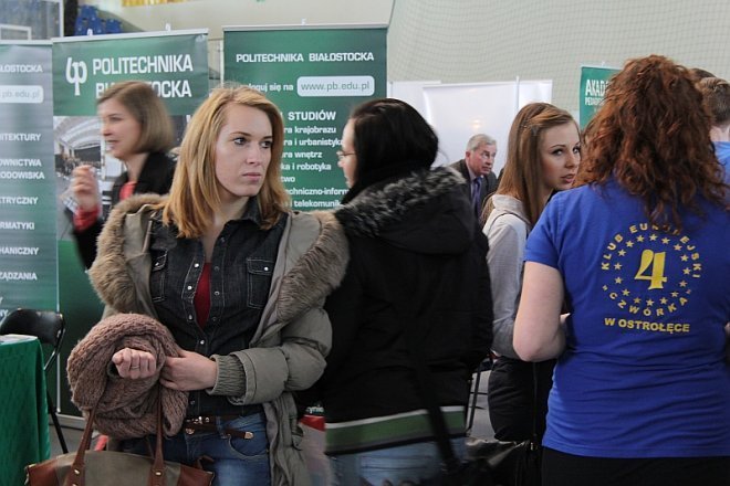 Młodzieżowe Targi Edukacji i Pracy w Ostrołęce [14 III 2013] - zdjęcie #24 - eOstroleka.pl