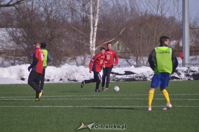 Narew Ostrołęka - KS CK Troszyn 8:0 [16.03.2013] - zdjęcie #71 - eOstroleka.pl