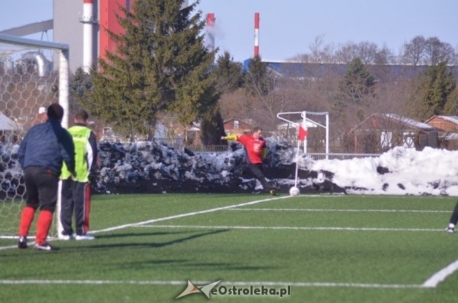 Narew Ostrołęka - KS CK Troszyn 8:0 [16.03.2013] - zdjęcie #68 - eOstroleka.pl