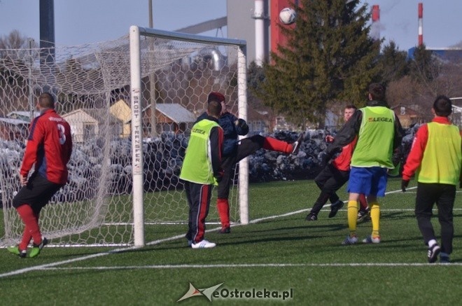 Narew Ostrołęka - KS CK Troszyn 8:0 [16.03.2013] - zdjęcie #63 - eOstroleka.pl