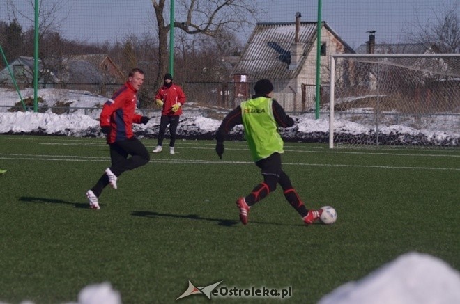Narew Ostrołęka - KS CK Troszyn 8:0 [16.03.2013] - zdjęcie #58 - eOstroleka.pl