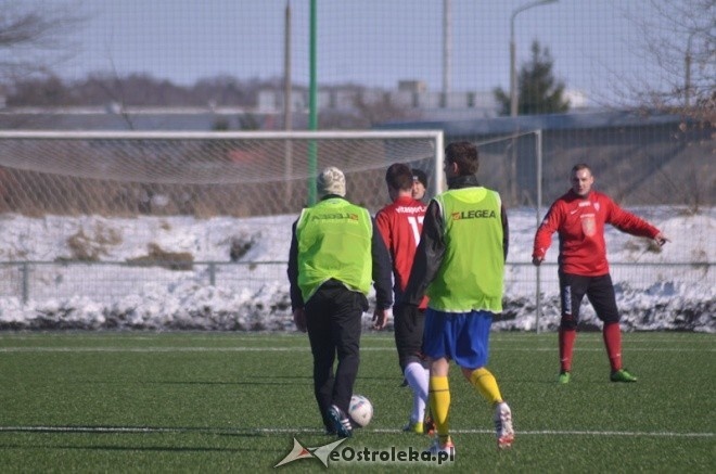 Narew Ostrołęka - KS CK Troszyn 8:0 [16.03.2013] - zdjęcie #45 - eOstroleka.pl
