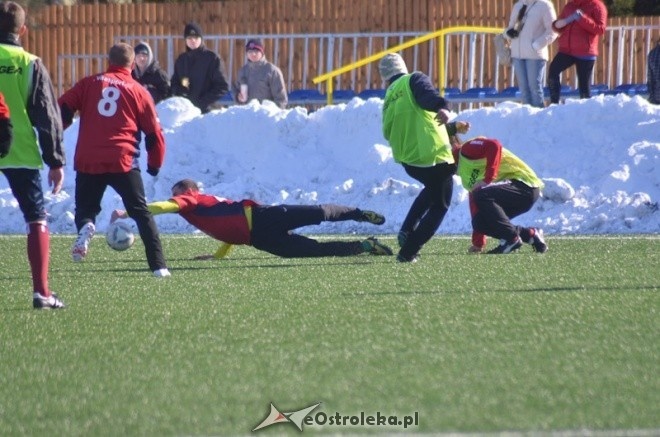 Narew Ostrołęka - KS CK Troszyn 8:0 [16.03.2013] - zdjęcie #41 - eOstroleka.pl