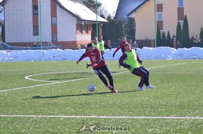 Narew Ostrołęka - KS CK Troszyn 8:0 [16.03.2013] - zdjęcie #37 - eOstroleka.pl