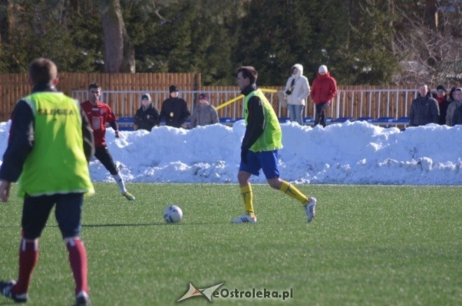 Narew Ostrołęka - KS CK Troszyn 8:0 [16.03.2013] - zdjęcie #31 - eOstroleka.pl