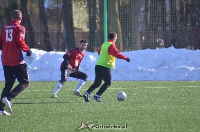 Narew Ostrołęka - KS CK Troszyn 8:0 [16.03.2013] - zdjęcie #27 - eOstroleka.pl