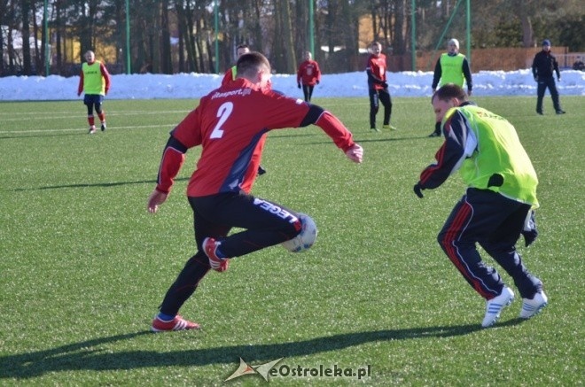 Narew Ostrołęka - KS CK Troszyn 8:0 [16.03.2013] - zdjęcie #15 - eOstroleka.pl