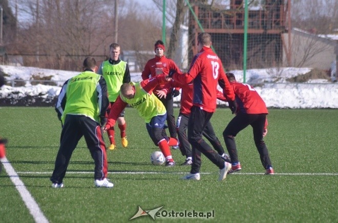Narew Ostrołęka - KS CK Troszyn 8:0 [16.03.2013] - zdjęcie #11 - eOstroleka.pl