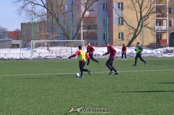 Narew Ostrołęka - KS CK Troszyn 8:0 [16.03.2013] - zdjęcie #6 - eOstroleka.pl