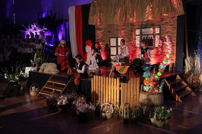 Jak to kiedyś bywało -  czyli zwyczaje świąteczno-wiosenne w Szkole Podstawowej nr 10 [13 III 2013] - zdjęcie #21 - eOstroleka.pl