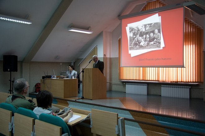 Młodzież pamięta o Jozefie Psarskim:  Mówimy o działaczu społecznym, lekarzu, pedagogu i harcerzu [19 III 2013] - zdjęcie #15 - eOstroleka.pl