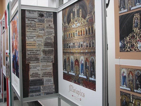Wystawa Mariapocz– węgierska Częstochowa w Muzeum Kultury Kurpiowskiej [19 III 2013] - zdjęcie #13 - eOstroleka.pl
