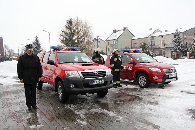 Nowe wozy dla ostrołęckiej straży pożarnej [21 III 2013] - zdjęcie #16 - eOstroleka.pl