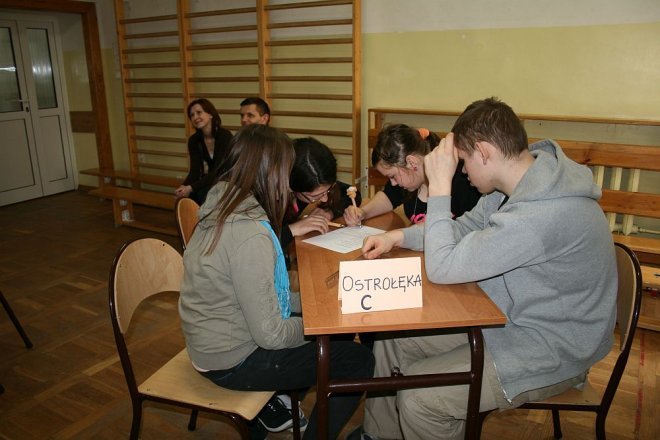 Matematyczny spacer ścieżkami przyrody w SOSW [21.03.2013] - zdjęcie #6 - eOstroleka.pl