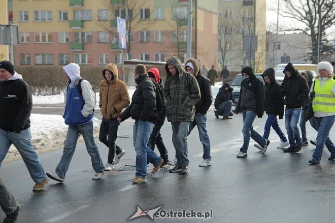 Marsz upamiętniający 150 rocznicę wybuchu Powstania Styczniowego [22.03.2013] - zdjęcie #34 - eOstroleka.pl