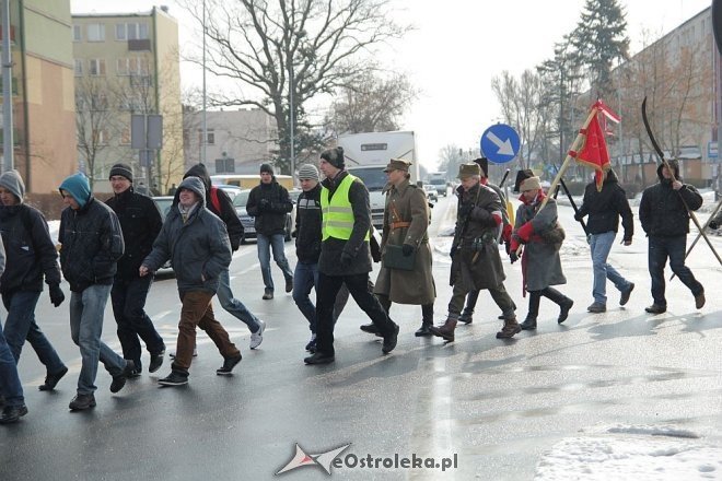 Marsz upamiętniający 150 rocznicę wybuchu Powstania Styczniowego [22.03.2013] - zdjęcie #37 - eOstroleka.pl
