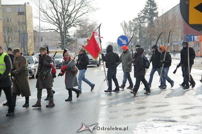 Marsz upamiętniający 150 rocznicę wybuchu Powstania Styczniowego [22.03.2013] - zdjęcie #26 - eOstroleka.pl