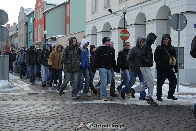 Marsz upamiętniający 150 rocznicę wybuchu Powstania Styczniowego [22.03.2013] - zdjęcie #10 - eOstroleka.pl