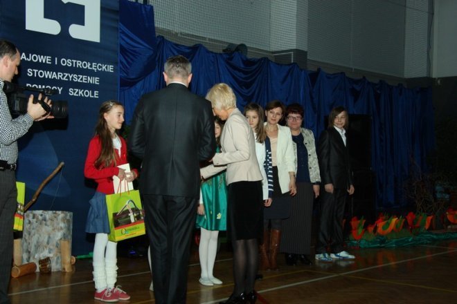 Uruczystość w SP 10 [19.03.2013] - zdjęcie #9 - eOstroleka.pl
