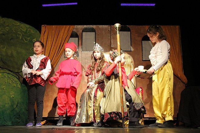 Poranek teatralny w klubie Oczko [25 III 2012] - zdjęcie #46 - eOstroleka.pl