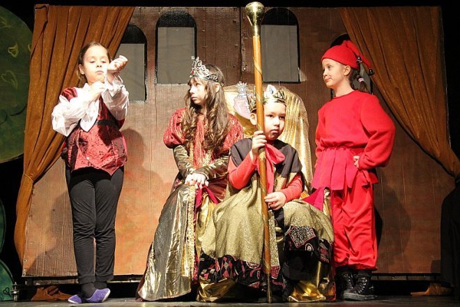 Poranek teatralny w klubie Oczko [25 III 2012] - zdjęcie #42 - eOstroleka.pl