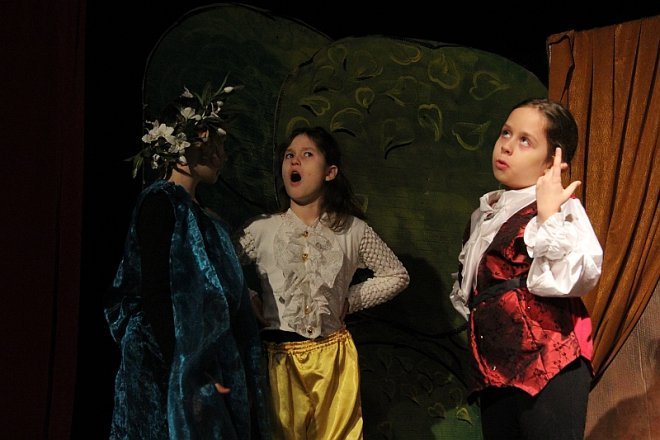 Poranek teatralny w klubie Oczko [25 III 2012] - zdjęcie #41 - eOstroleka.pl