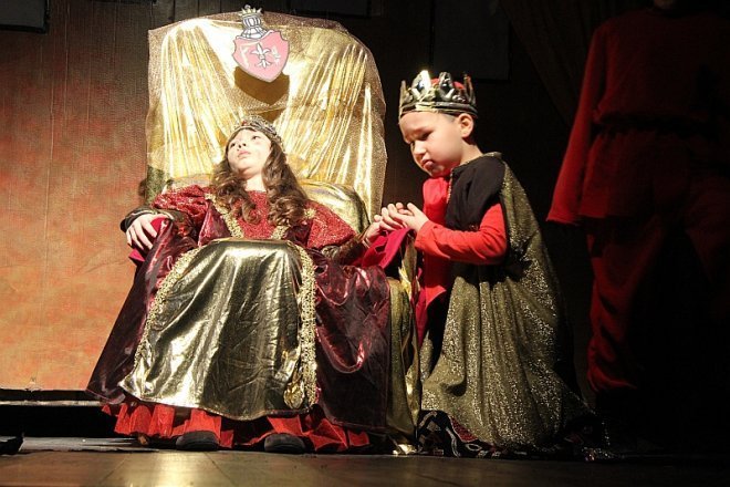 Poranek teatralny w klubie Oczko [25 III 2012] - zdjęcie #37 - eOstroleka.pl