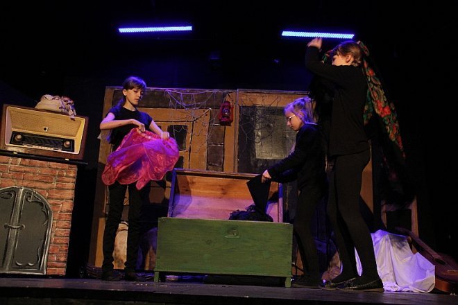 Poranek teatralny w klubie Oczko [25 III 2012] - zdjęcie #32 - eOstroleka.pl