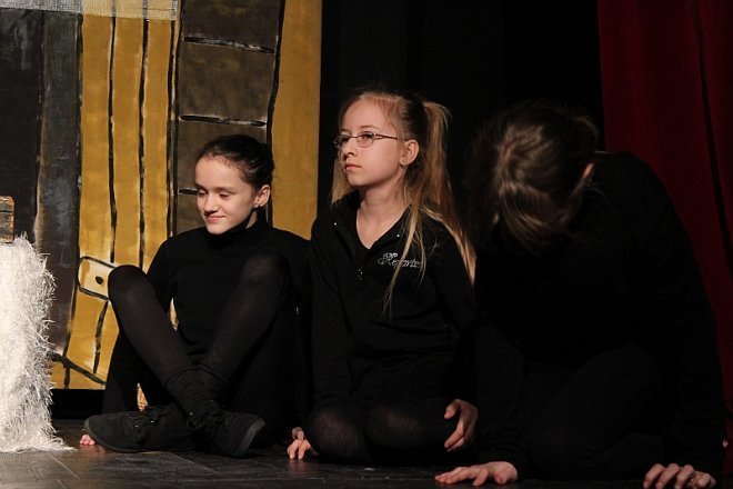 Poranek teatralny w klubie Oczko [25 III 2012] - zdjęcie #4 - eOstroleka.pl