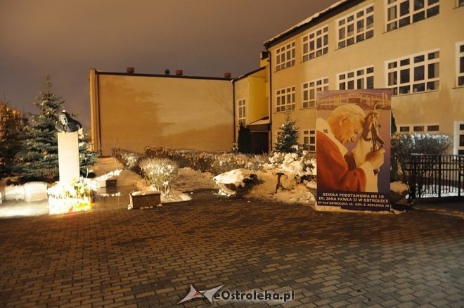 8 Rocznica Śmierci Papieża Jana Pawła II [02.04.2013] - zdjęcie #11 - eOstroleka.pl