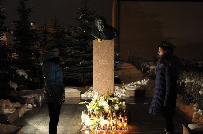 8 Rocznica Śmierci Papieża Jana Pawła II [02.04.2013] - zdjęcie #6 - eOstroleka.pl