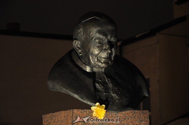 8 Rocznica Śmierci Papieża Jana Pawła II [02.04.2013] - zdjęcie #4 - eOstroleka.pl