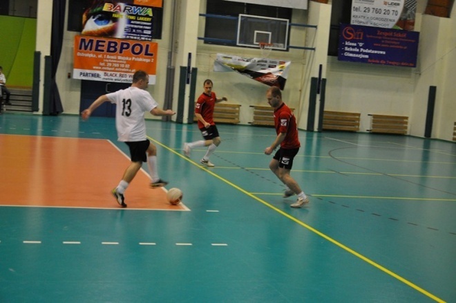 Nocna Liga Futsalu - ostatnia kolejka (05.04.2013) - zdjęcie #5 - eOstroleka.pl