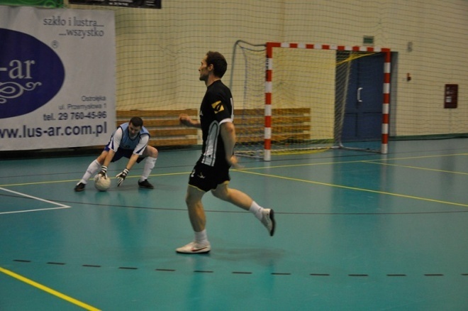 Nocna Liga Futsalu - ostatnia kolejka (05.04.2013) - zdjęcie #27 - eOstroleka.pl