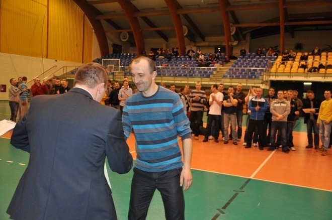 Nocna Liga Futsalu - ostatnia kolejka (05.04.2013) - zdjęcie #7 - eOstroleka.pl