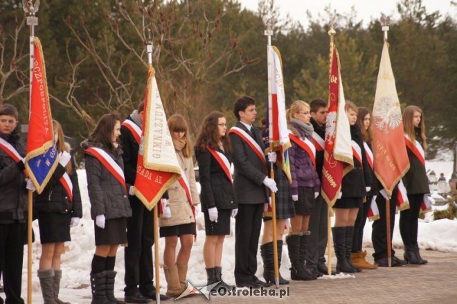 Miejskie obchody zbrodni katyńskiej i katastrofy w Smoleńsku [06.04.2013] - zdjęcie #25 - eOstroleka.pl