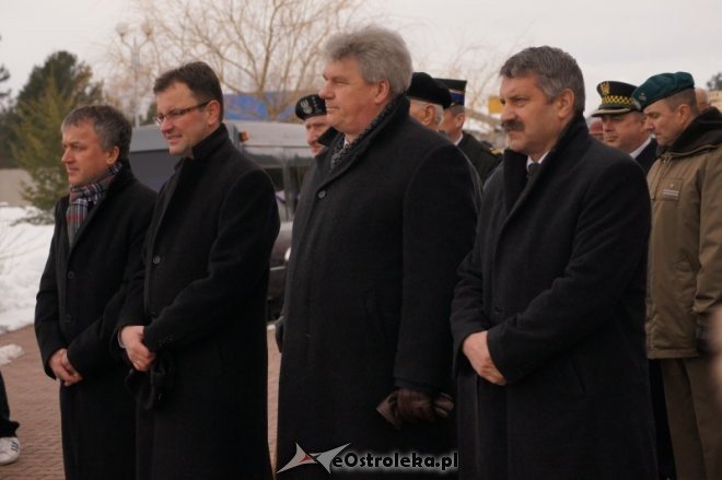 Miejskie obchody zbrodni katyńskiej i katastrofy w Smoleńsku [06.04.2013] - zdjęcie #5 - eOstroleka.pl