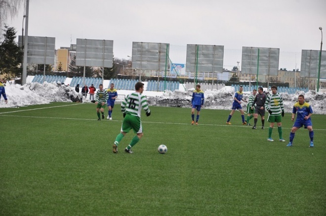 Liga okręgowa: Korona HiD Ostrołęka - Makowianka Maków Mazowiecki (06.04.2013) - zdjęcie #34 - eOstroleka.pl